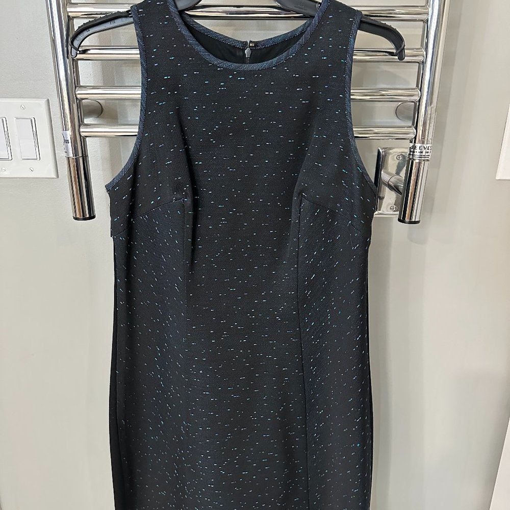 Phoebe Couture size 8 navy sheath dress